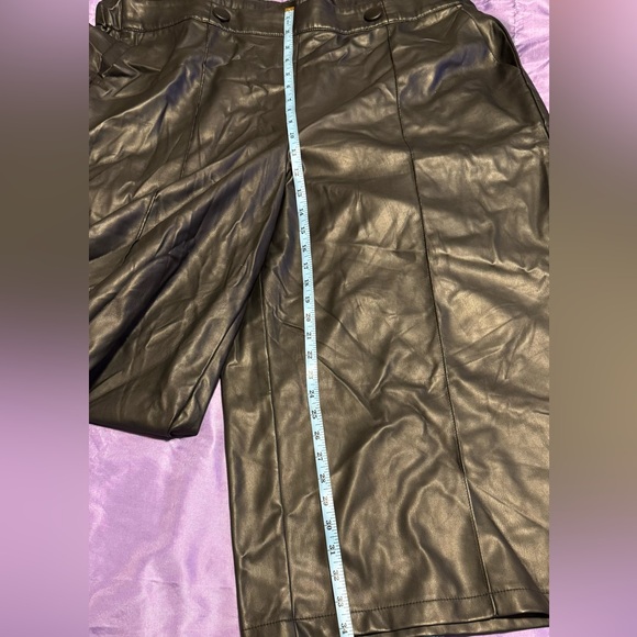 Lane Bryant Faux Leather Wide Legged Cropped Pants Culottes - Picture 5 of 8